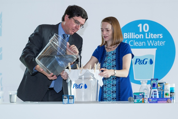 P&G CELEBRA ÉXITO DEL PROGRAMA AGUA LIMPIA PARA LOS NIÑOS1