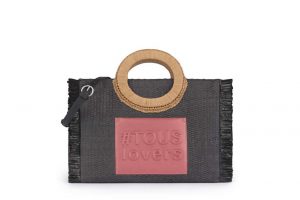 Colección inspirada en las formas orgánicas de la naturaleza,