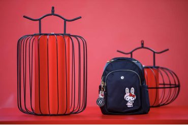 kipling-y-hello-kitty-crean-nueva-coleccion-2023-1.jpg