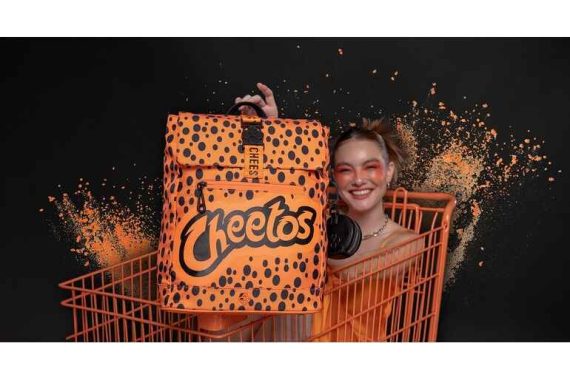 jaime-ibiza-crea-nueva-coleccion-de-bolsos-en-colaboracion-con-cheetos-1.jpg