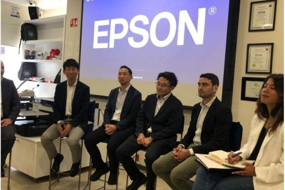 epson-expone-su-impresora-surecolor-g6070-dtfilm-1.jpg