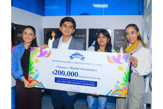 la-villita-premia-a-campeones-mexicanos-ejemplo-de-superacion1.jpg