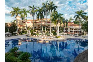 velas-resorts-celebra-35-años-como-referente-del-lujo-en-méxico-2.jpg