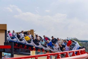 six-flags-mexico-estrena-speedway-stunt-coaster-este-31-de-enero-2.jpg