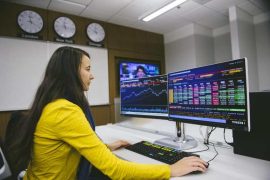 bloomberg-refuerza-la-educacion-financiera-a-través-de-la-tecnologia-1.jpg
