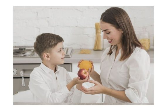 el-amor-se-construye-cada-día-con-cuidados-alimentacion-y-desarrollo-en-la-infancia1.jpg
