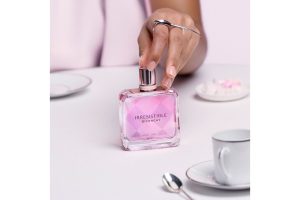 givenchy-irresistible-eau-de-parfum-nectar-una-fusión-de-lujo-arte-y-placer-sensorial-1.jpg