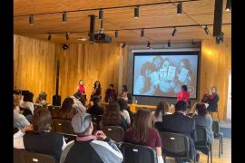 dan-a-conocer-campana-para-visibilizar-el-cancer-de-mama-en-mujeres-jovenes-3.jpg