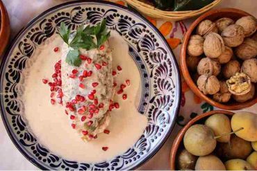 chiles-en-nogada-y-vinos-del-valle-de-guadalupe-para-un-maridaje-de-temporada-1.jpg