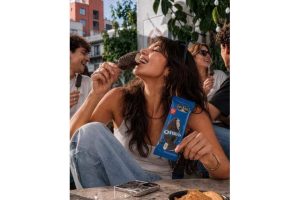 helados-holanda-y-oreo-se-unen-en-una-nueva-paleta3.jpg
